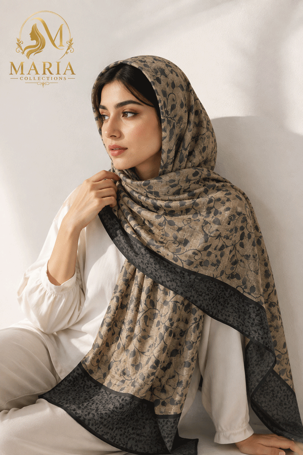 روسری قواره بزرگ طرح ترمه کرم زنانه Maria Collections