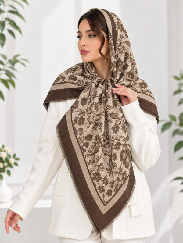 روسری طرح جنگل وارداتی قواره ۱۴۰ رنگ قهوه ای
